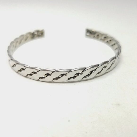 Vintage Silver Tone Cuff Bangle Bracelet, Twist Design, Stacking Unisex Estate - Picture 1 of 5